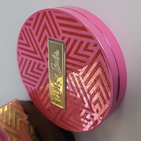 Pur X Barbie Confident Glow Signature Highlighter Pink Taffy & Bubbly - Picture 9 of 12